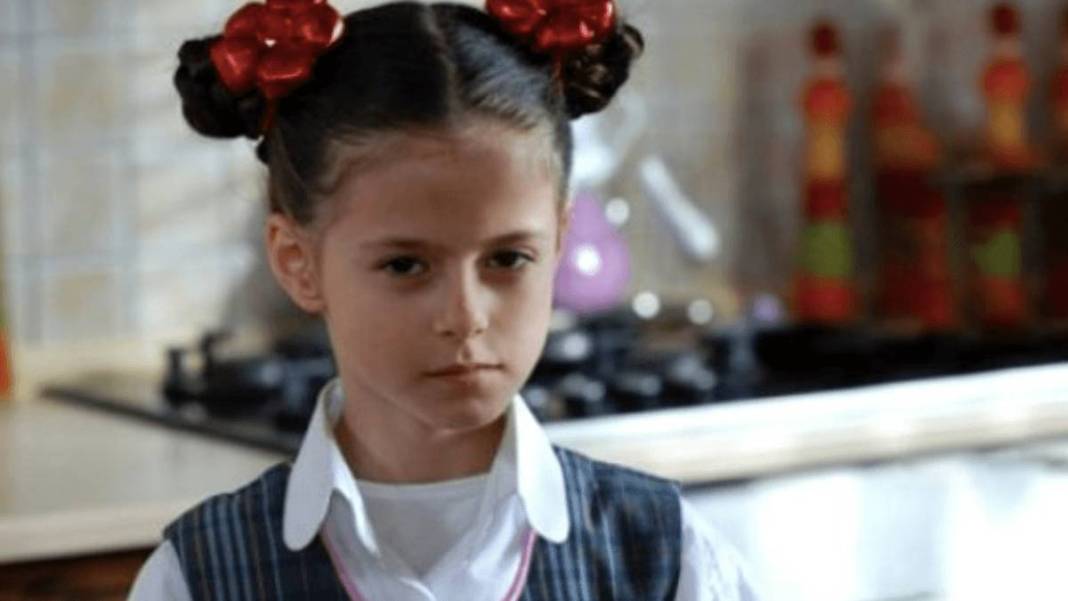 Güzelliğiyle kendine hayran bıraktı: Bez Bebek'in Pompi'si Elif Ceren Balıkçı'nın son hali ağızları açık bıraktı! 1